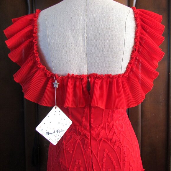 RED LACE DRESS, S-M, SWEETHEART NECKLINE, SHAPELY PARTY FROCK, SPECIAL OCCASION - Picture 5 of 9